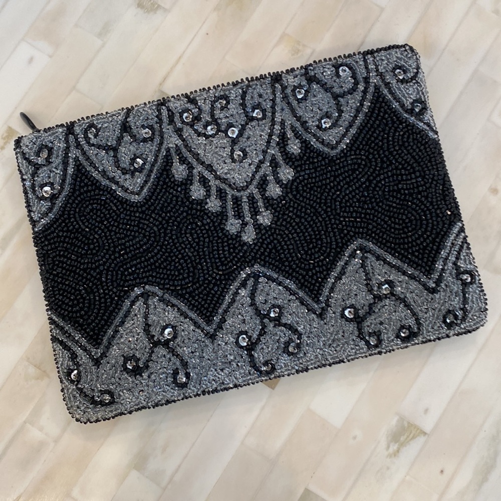 🌼 Sale Christiana Black and Silver Beaded Pouch or Clutch EUC - Picture 4 of 9